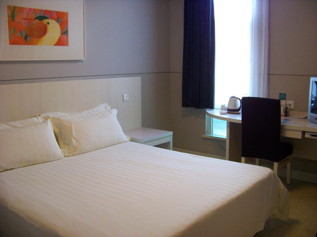 Jinjiang Inn Shenzhen Airport Room photo